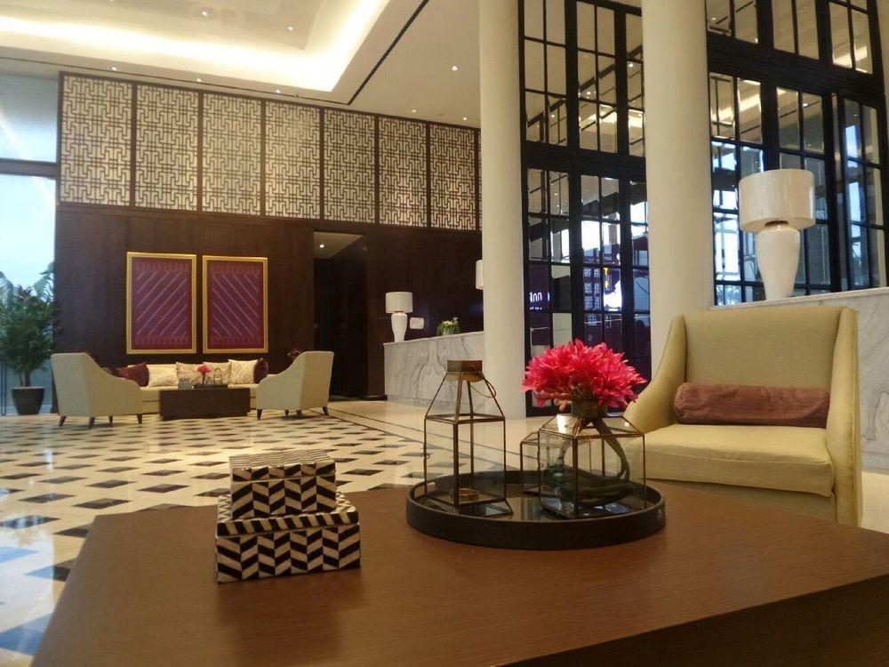 Premier Place Surabaya Airport Сидоарджо Экстерьер фото