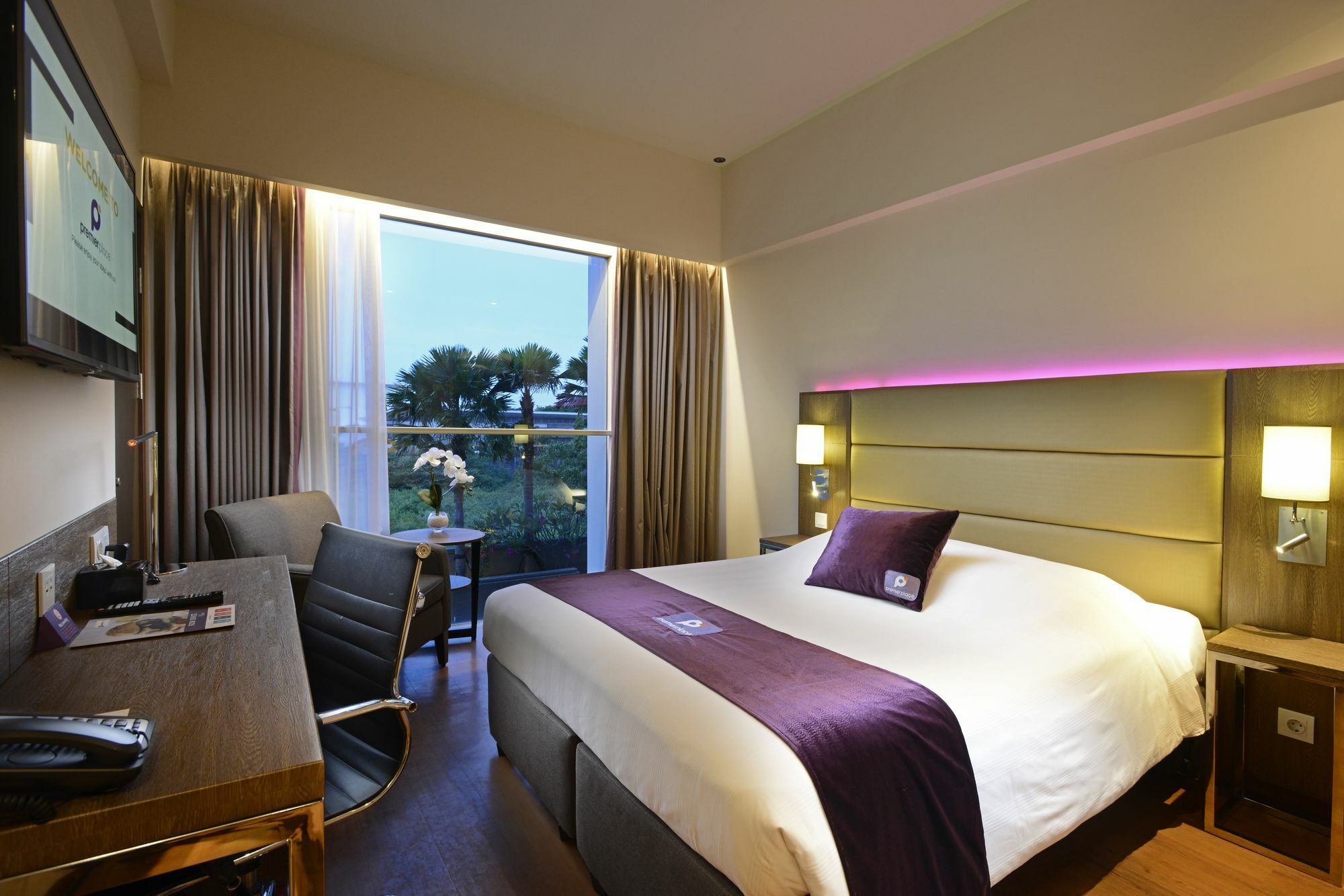 Premier Place Surabaya Airport Сидоарджо Экстерьер фото