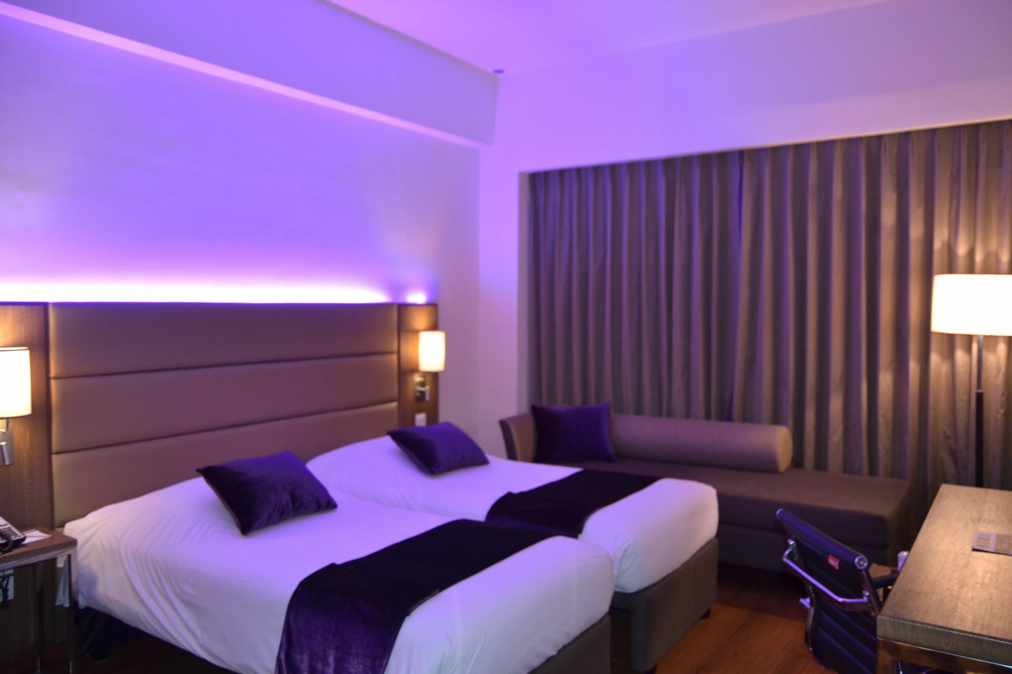 Premier Place Surabaya Airport Сидоарджо Экстерьер фото